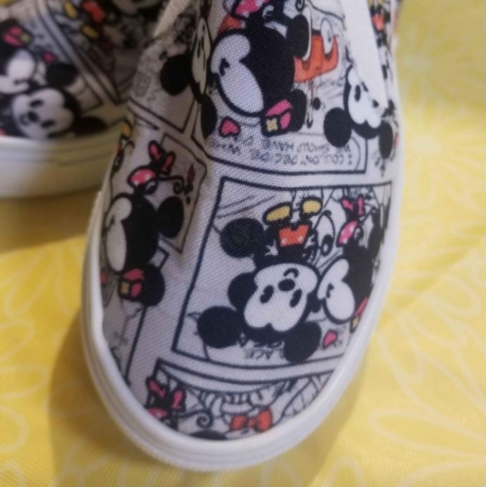 Mickey mouse and minnie mouse Size 1 only